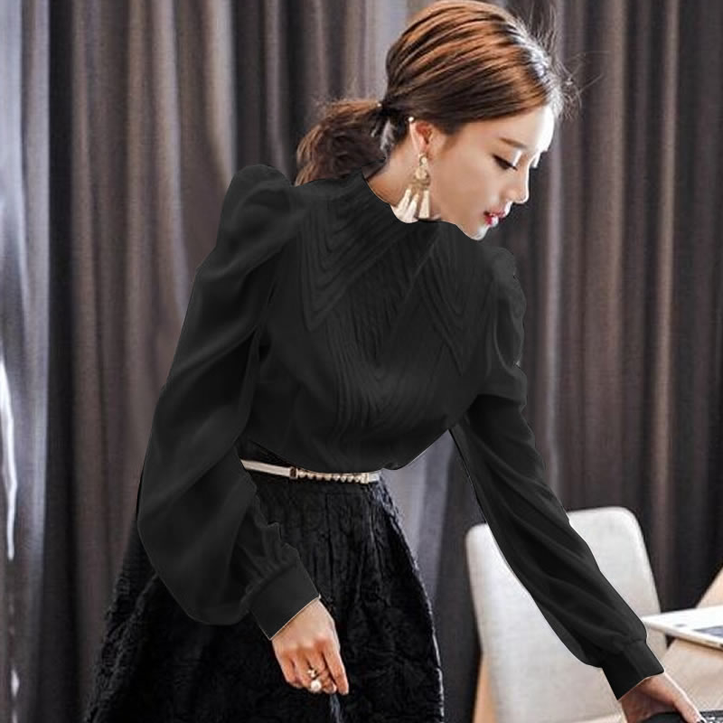 Knitted women's tops